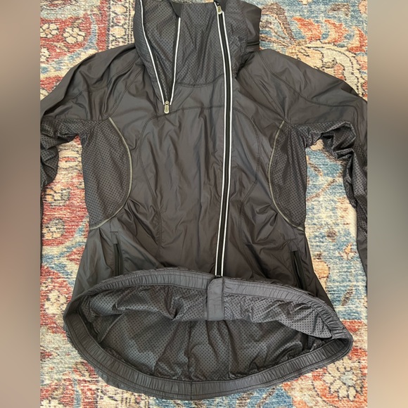 Lululemon Run Inspire Jacket - Picture 2 of 12